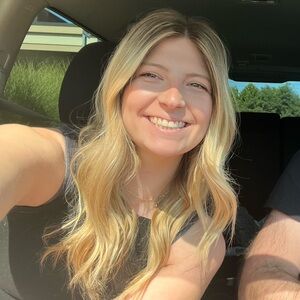 Meet your Posher, Abby